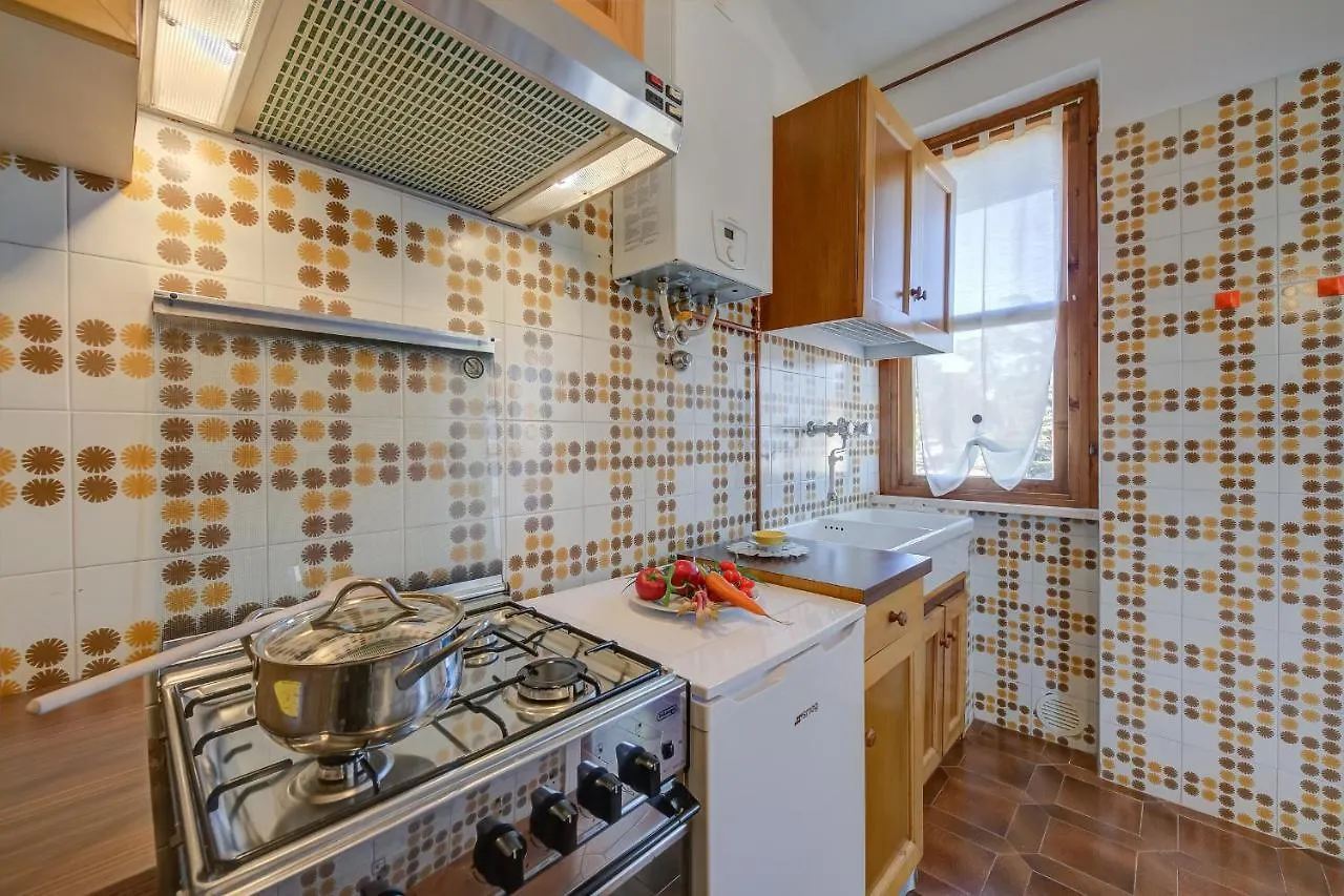 Villa Fiorita Apartments - Happy Rentals Sirmione Italy