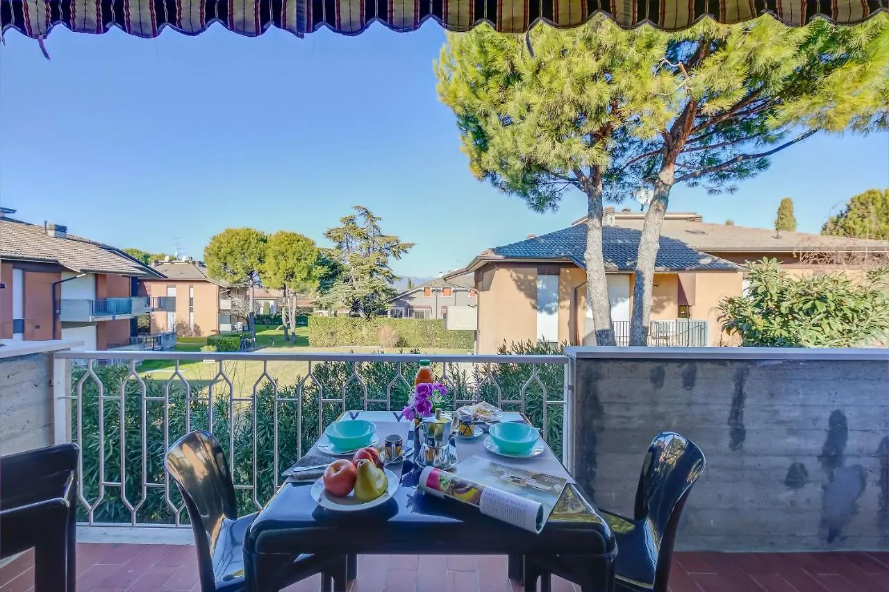 Villa Fiorita Apartments - Happy Rentals Sirmione