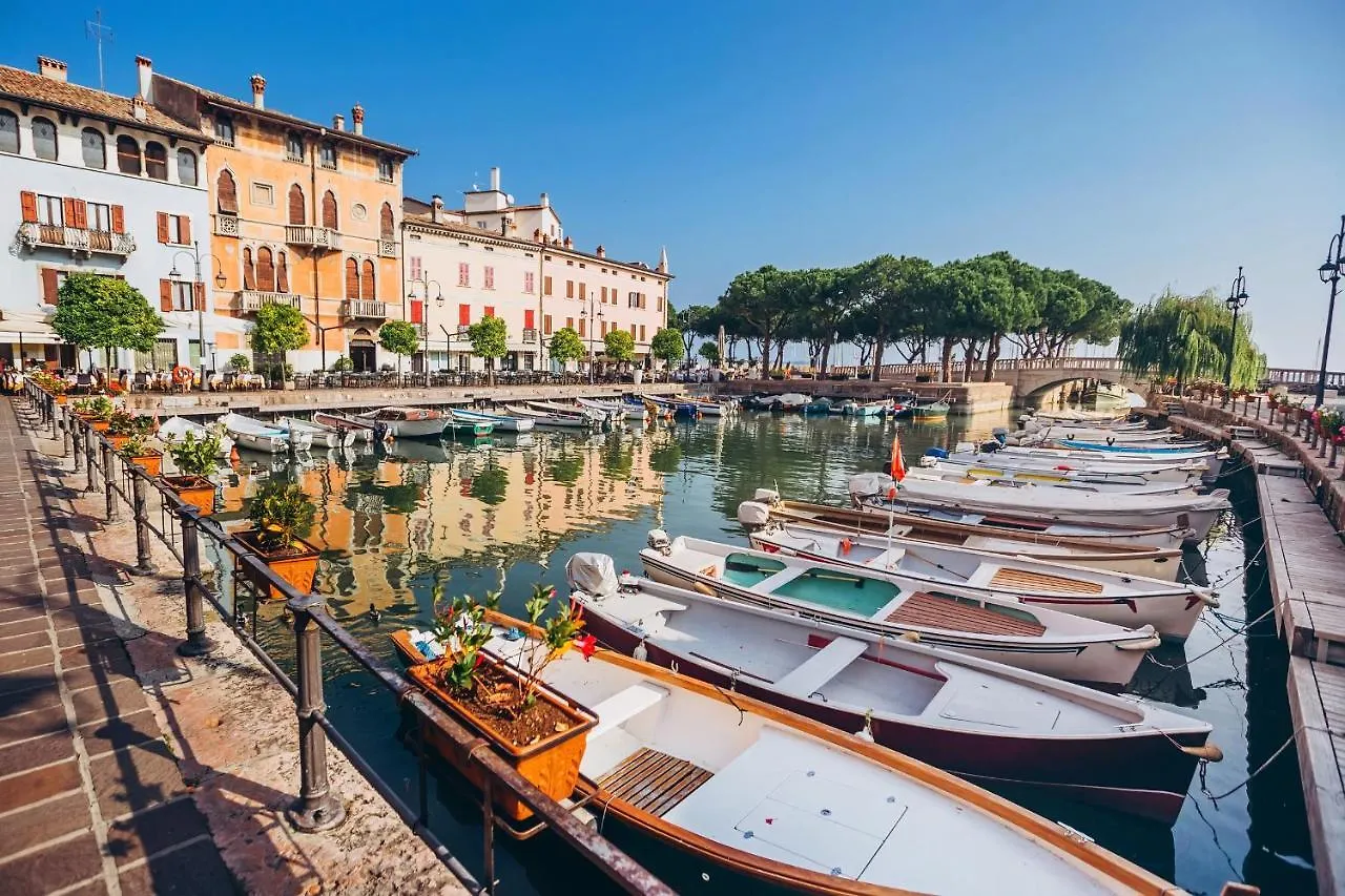 Villa Fiorita Apartments - Happy Rentals Sirmione Italy