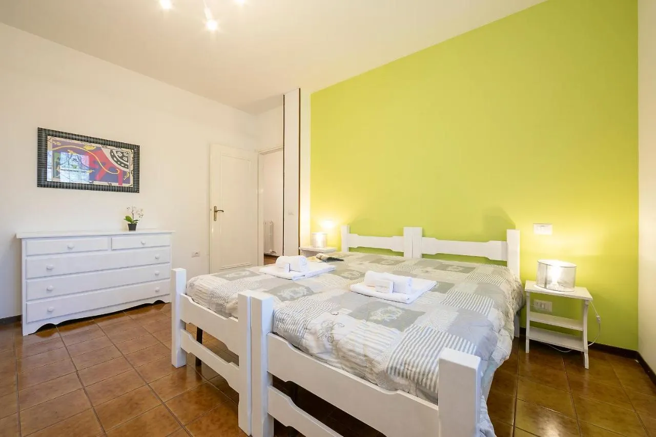Villa Fiorita Apartments - Happy Rentals Sirmione