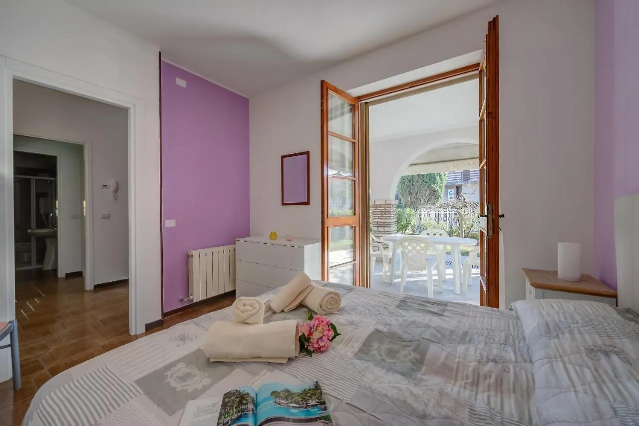 Villa Fiorita Apartments - Happy Rentals Sirmione