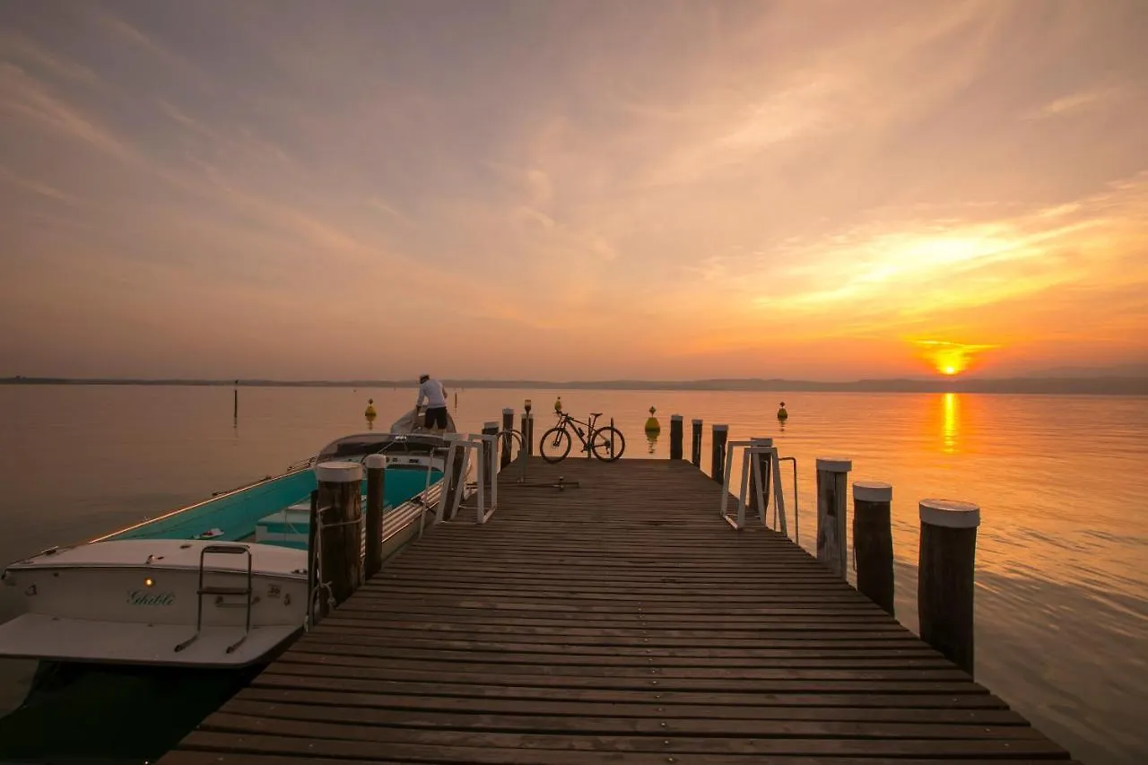 Villa Fiorita Apartments - Happy Rentals Sirmione