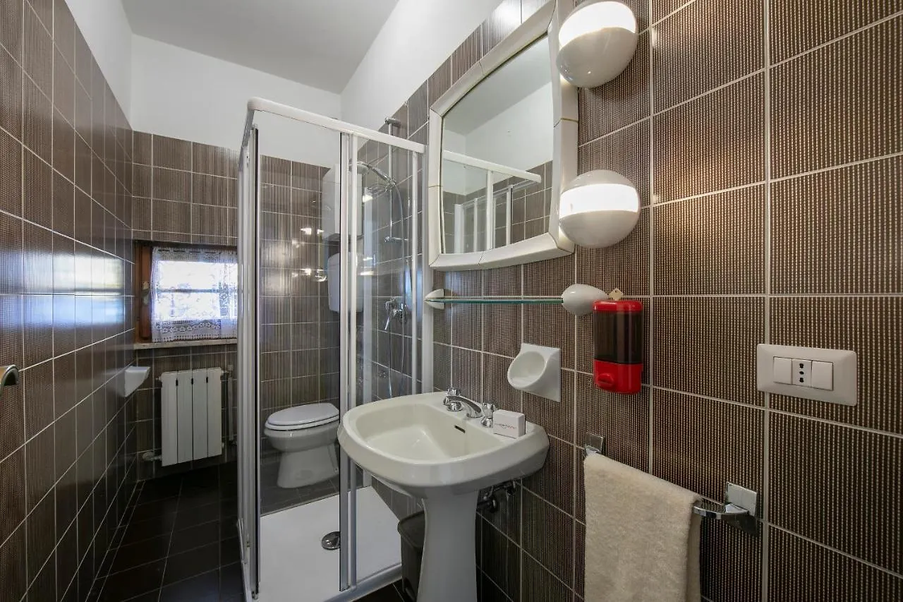 Villa Fiorita Apartments - Happy Rentals Sirmione Italy