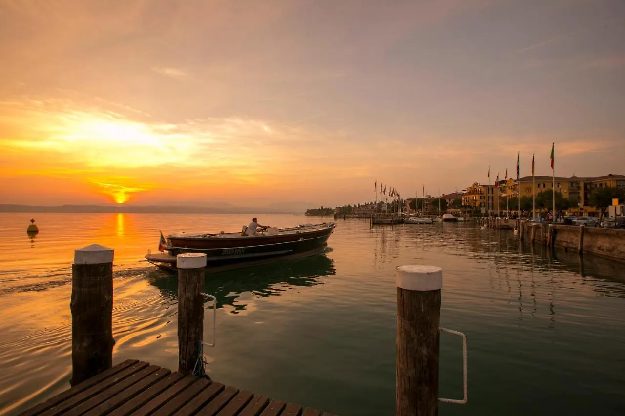 Villa Fiorita Apartments - Happy Rentals Sirmione Italy