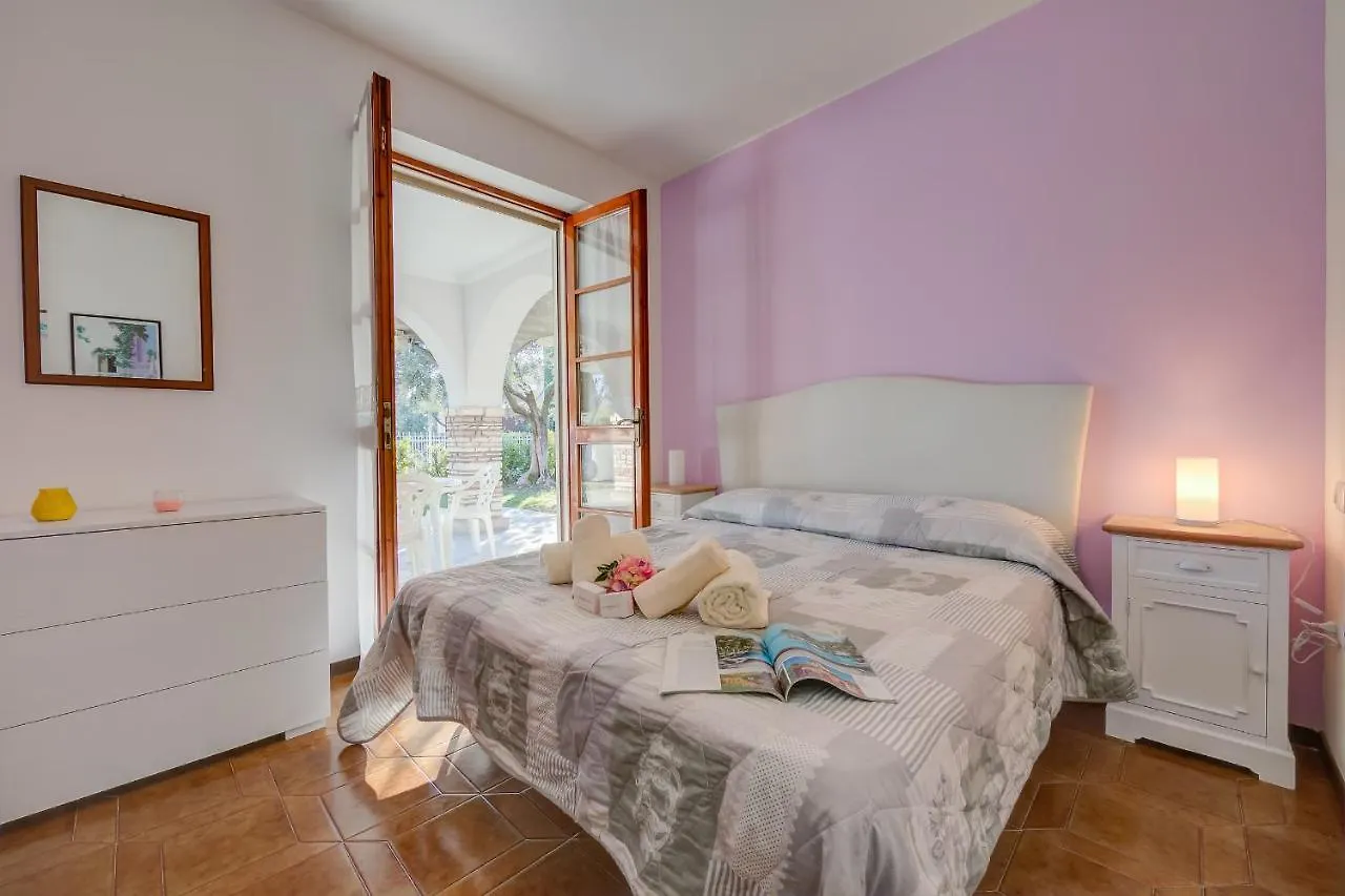 Villa Fiorita Apartments - Happy Rentals Sirmione Italy